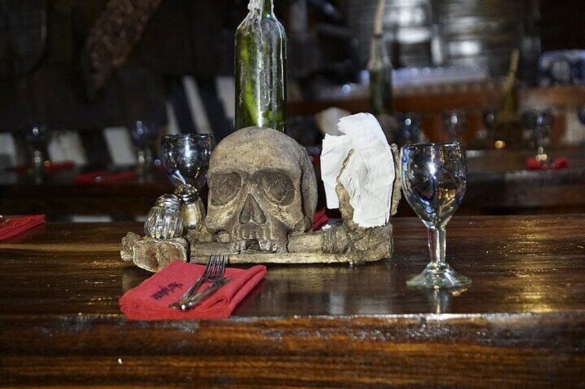 Pirate Show On Board - Dinner & Show
