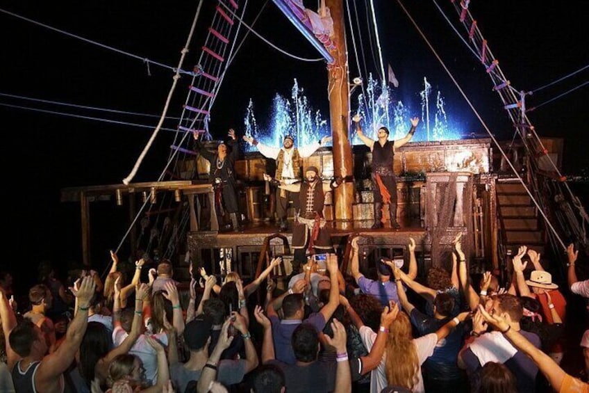 Pirate Show On Board - Dinner & Show