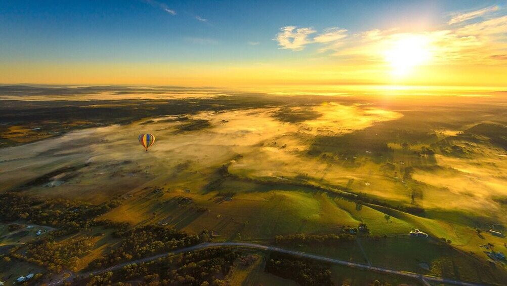 Hunter Valley Sunrise Hot Air Balloon Flight with Bubbly Breakfast