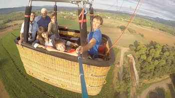 Hot Air Balloon Discovery Flight with Breakfast