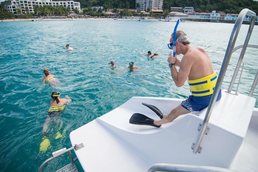Catamaran Cruise to the Dunn's River Falls with Snorkeling