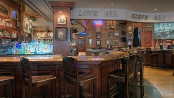 Dining at Hard Rock Cafe Memphis with Priority Seating