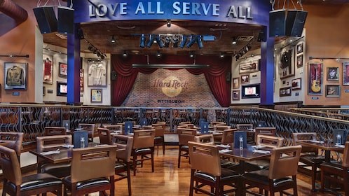 Ruokailu Hard Rock Cafe Pittsburghissa