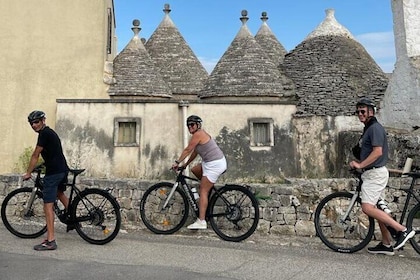 E-Bike, Focaccia and Wine