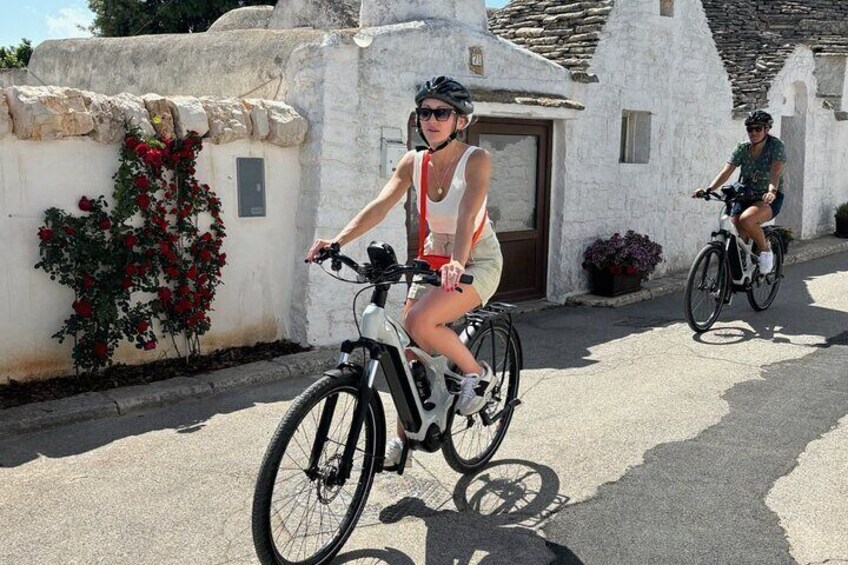 E-Bike, Focaccia and Wine