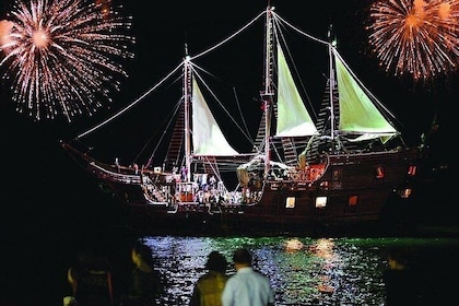 Pirate Show and Dinner on a Cruise in Puerto Vallarta