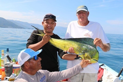 Aventure de pêche côtière privée à Puerto Vallarta avec collations