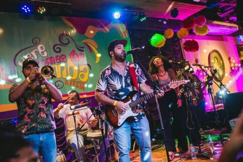 Rio By Night Tour: Pub Crawl Experiencing Music, Dancing, Drinks & Local Culture