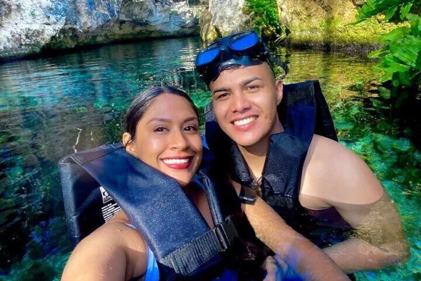 On this morning tour, accompanied by a guide, you will explore the 4 cenotes in the Casa Tortuga Natural Park.