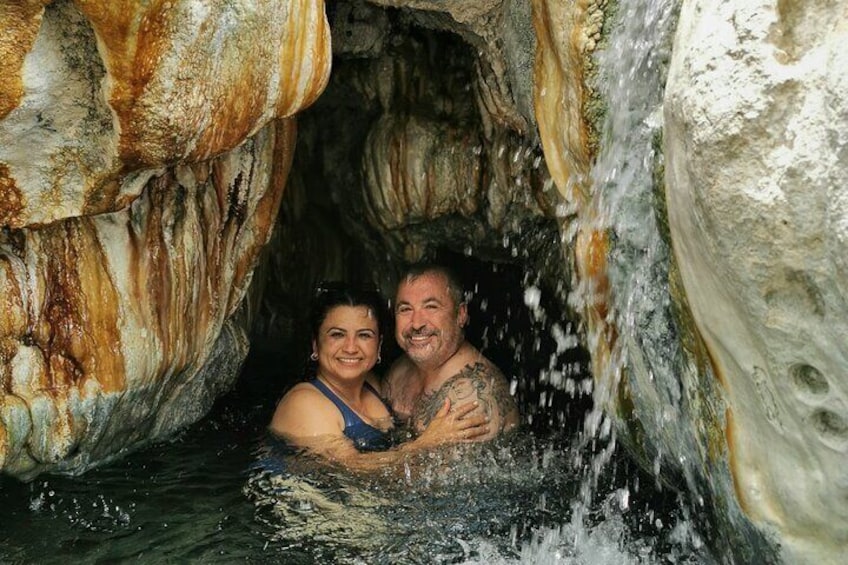 Find the perfect balance of adventure and relaxation in Tolantongo’s natural pools.
