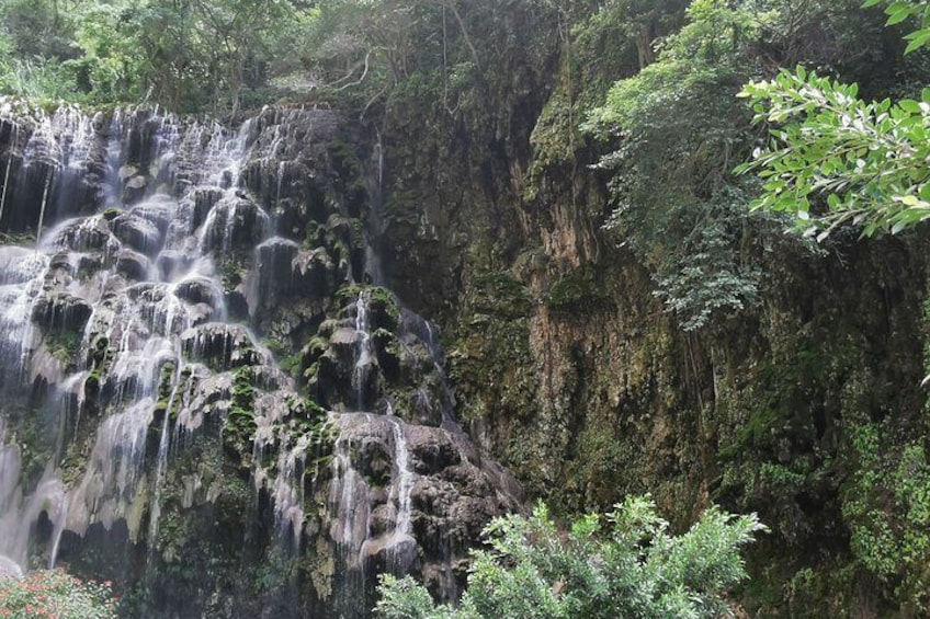 Hot Springs in Tolantongo Full-Day Tour with Typical Lunch