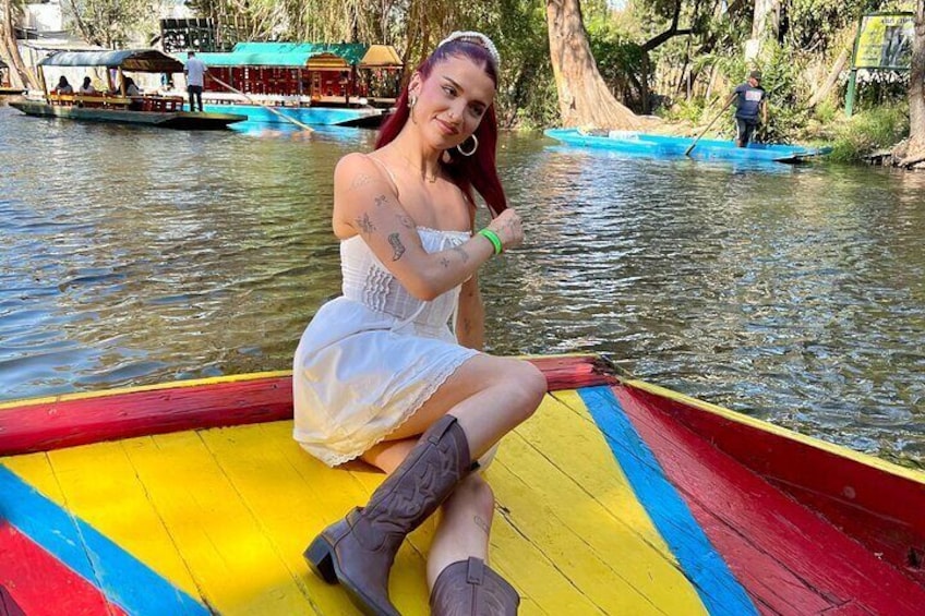 Xochimilco & Mexican Party with Guacamole & Unlimited Drinks