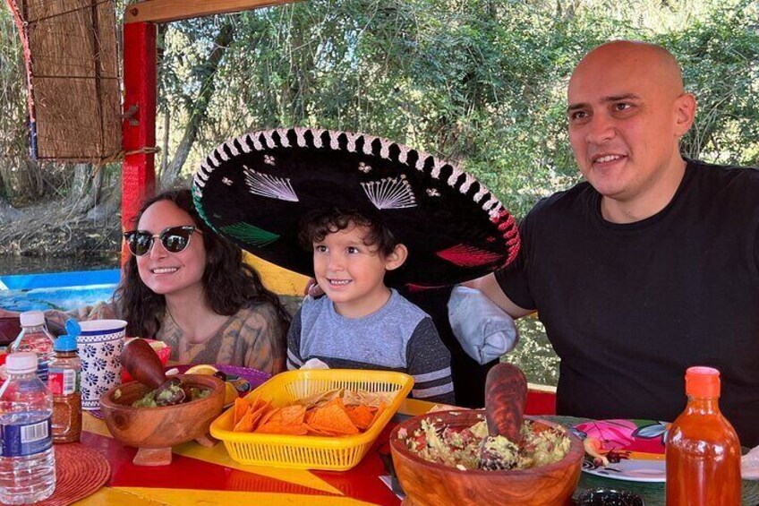 Xochimilco: Boat ride and Mexican party