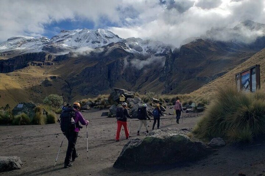 Iztaccíhuatl Volcano Hiking Tour from Puebla (private)