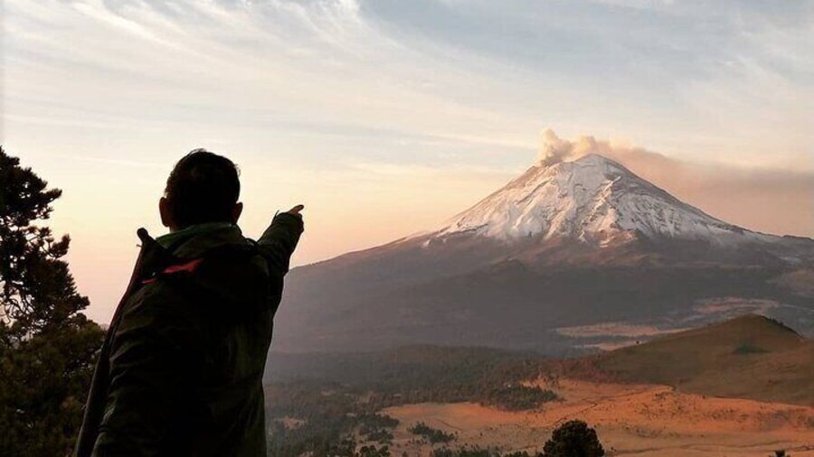 Ascent to Iztaccihuatl