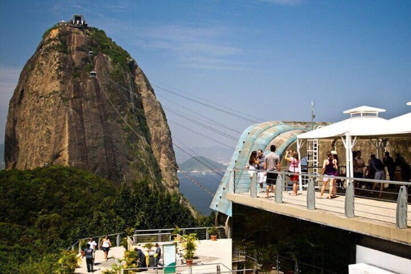 Get to know Sugarloaf Mountain, and make stops at Arpoador for photos!