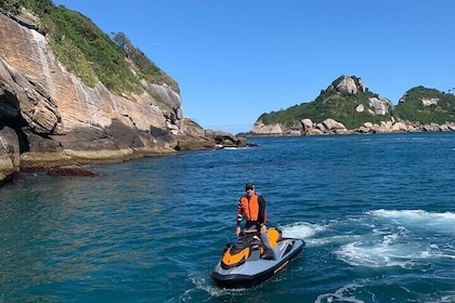 Tour privado en moto de agua en las islas Tijucas