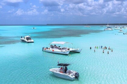 Schnorcheln mit dem Katamaran nach El Cielo und zum Money Bar Beach Club