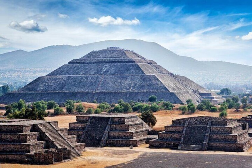 Teotihuacan, Tlatelolco, Guadalupe Shrine and Tequila Tasting Tour