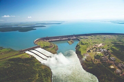 Half-Day Private Itaipu Dam and Biological Refuge Tour