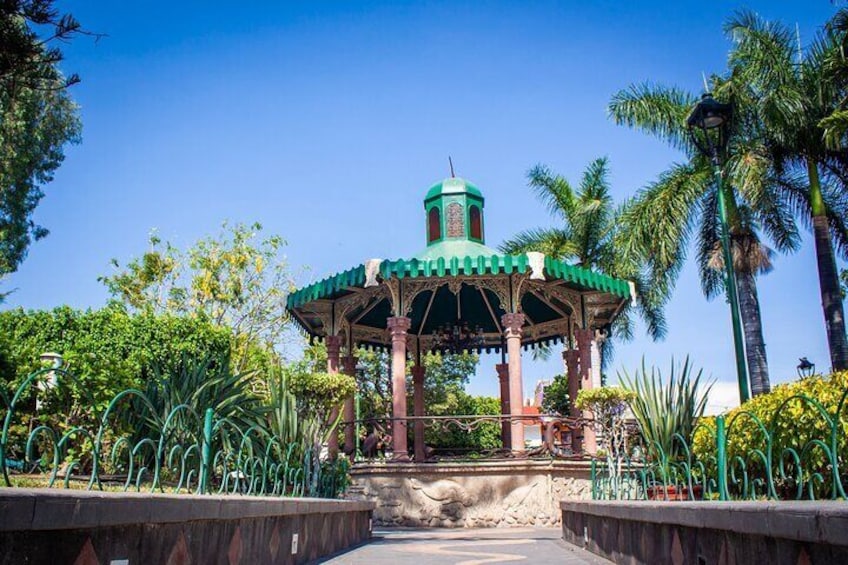 Lake Chapala Ajijic and Tlaquepaque Tour from Guadalajara