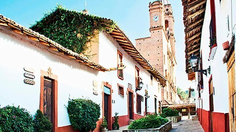 Tapalpa Street