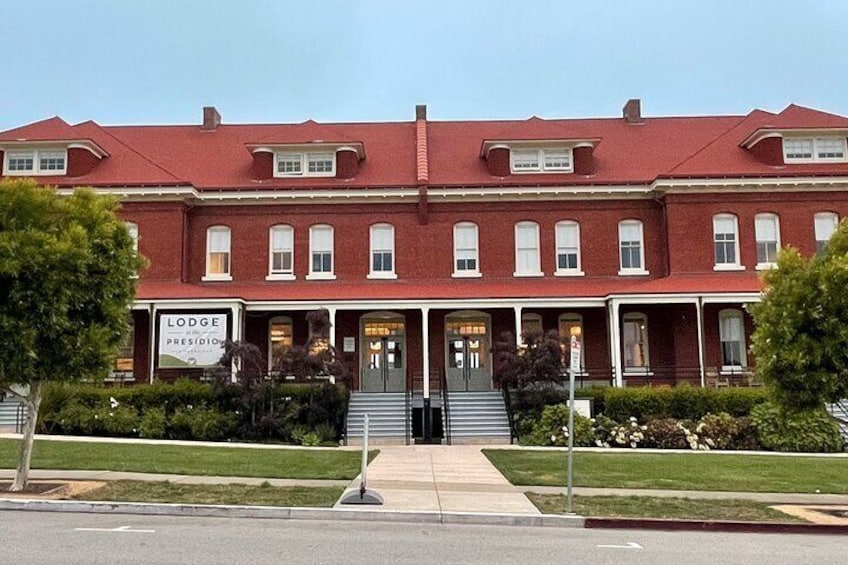 Small-Group Walking Tour of the Presidio's Main Post