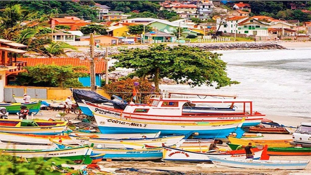 Carregar foto 4 de 5. Boats in Florianopolis