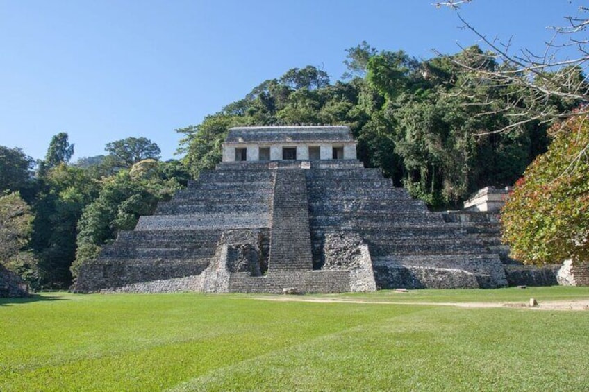 Tour to Palenque and the Misolha Waterfalls