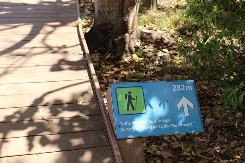 Dolphins Bay Trail