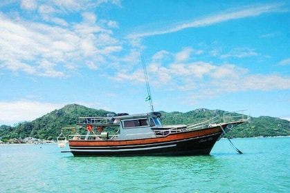 Exclusive Boat and Speedboat Tours (CHARTER) by Zimbros Ecotour