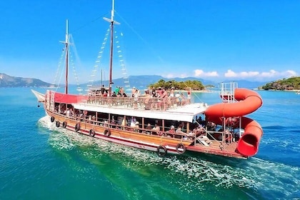 Schooner ride with or without Lunch Included - Angra dos Reis and Ilha Gran...
