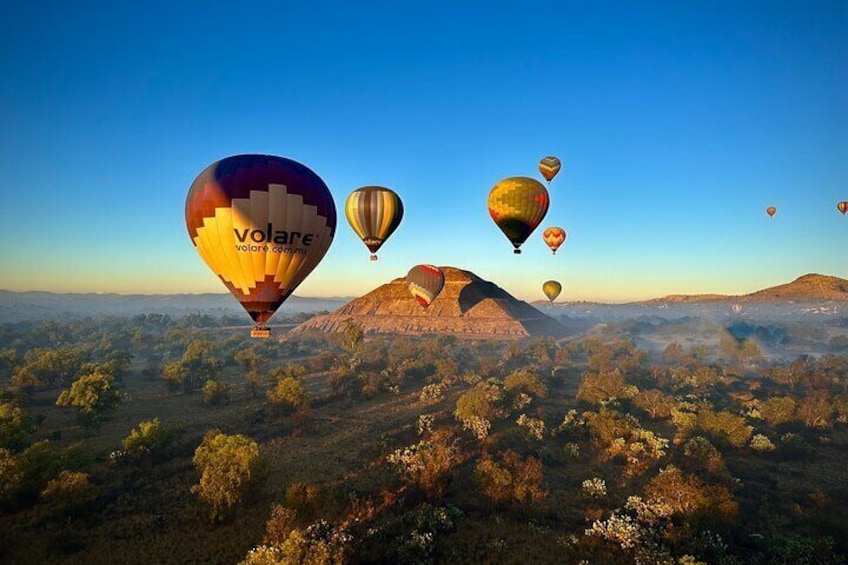 Hot Air Balloon Flight over Teotihuacan, from Mexico City
