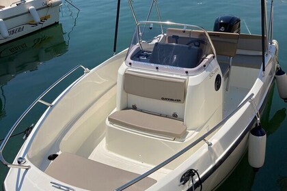 Boat Rental for Small Groups in Barcelona
