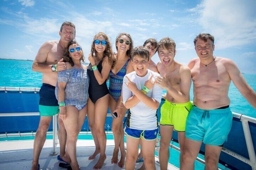 Incredible Party in Unlimited Catamaran to Isla Mujeres!