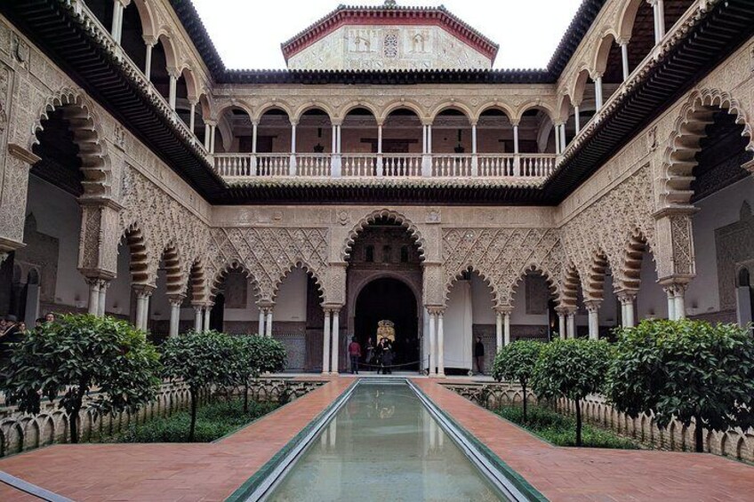 Exclusive Alcazar Tour - Tickets included