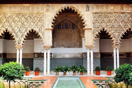 Visita guiada al Alcázar de Sevilla para grupos pequeños con entrada