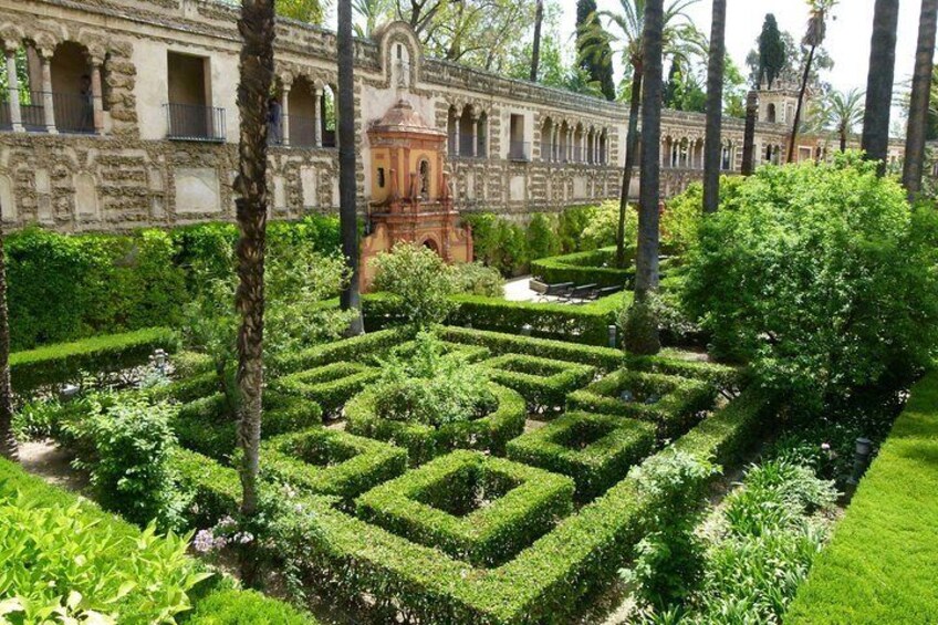 Exclusive Alcazar Tour - Fast access