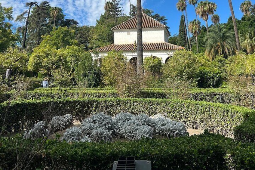 Small-Group Exclusive Alcazar Tour - Tickets included