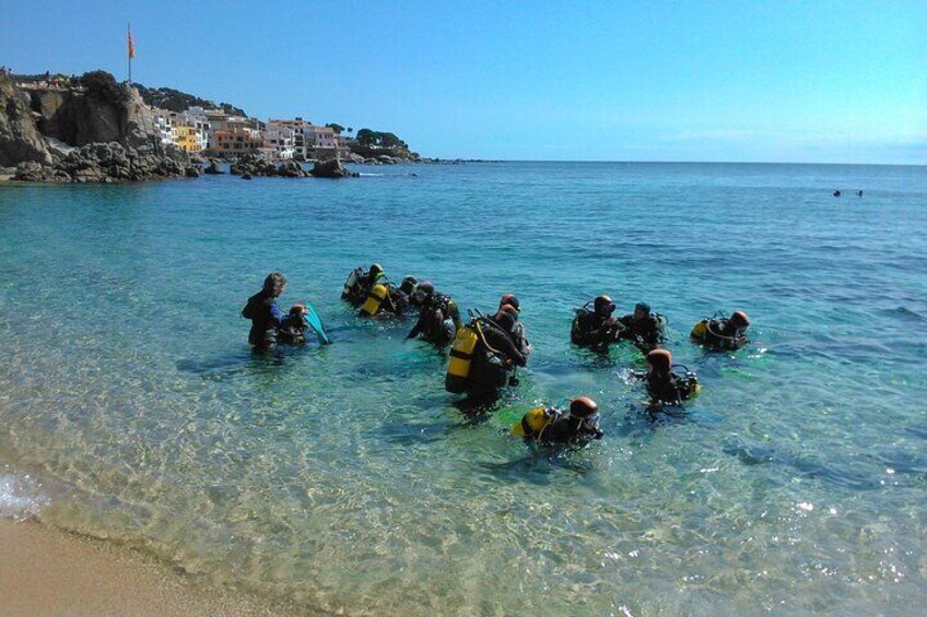Small-Group Scuba Diving Adventure in Costa Brava