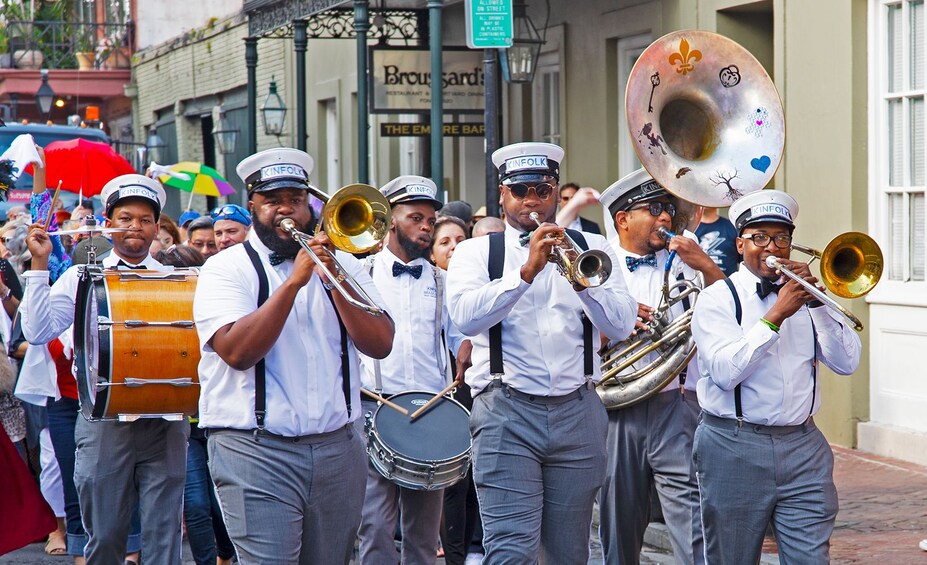 French Quarter & Cemetery Tour