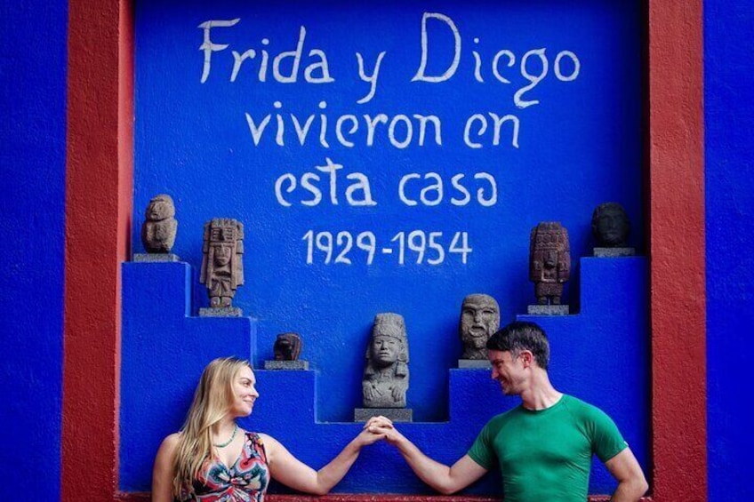 Private tour to the Frida Kahlo Museum