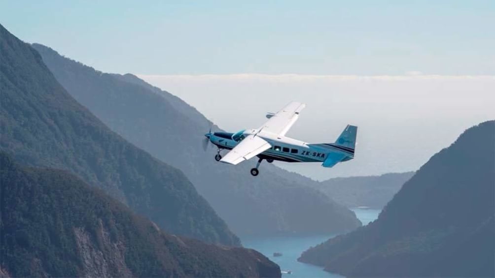 Milford Sound Scenic Overhead Flight