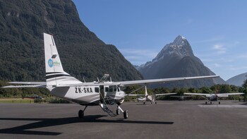 Ultimate Coach, Cruise & Flight Full-Day Tour
