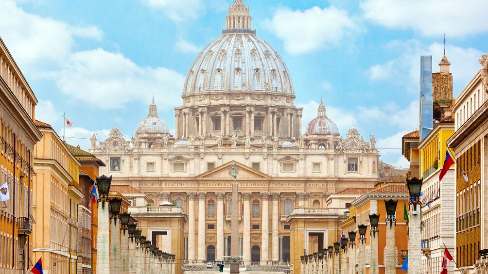 Full Day Pope's Summer Residence, Vatican Museums & Sistine Chapel Tour