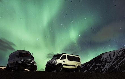 Small-Group Tour in Search of the Northern Lights by Super Jeep 4x4