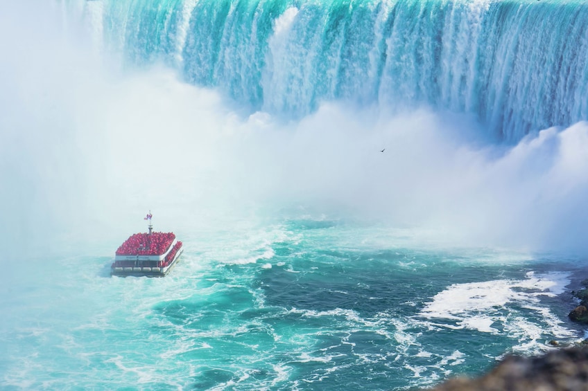 Niagara Falls Tour from Toronto with Boat Ride