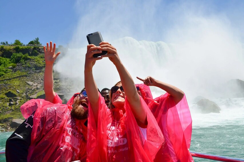 Niagara Falls Tour from Toronto with Boat Ride