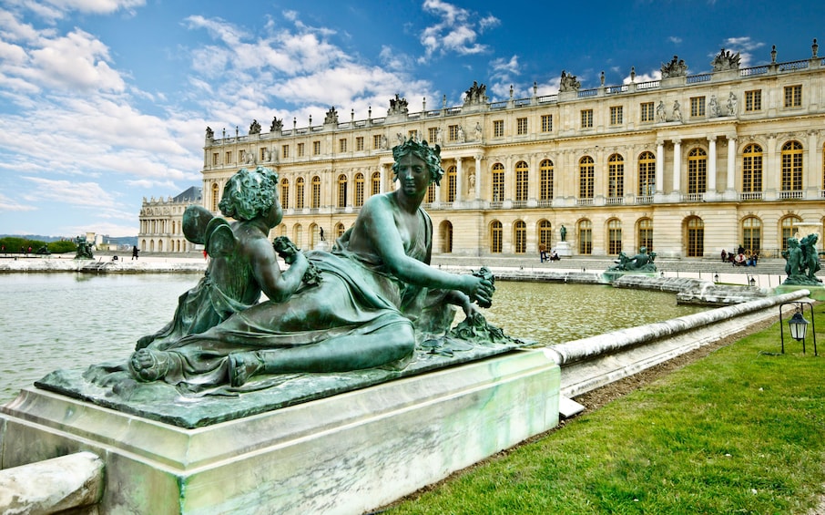 Versailles Palace & Gardens: Skip the Line Guided Tour