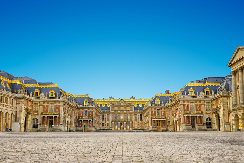 Versailles Palace & Gardens: Skip the Line Guided Tour